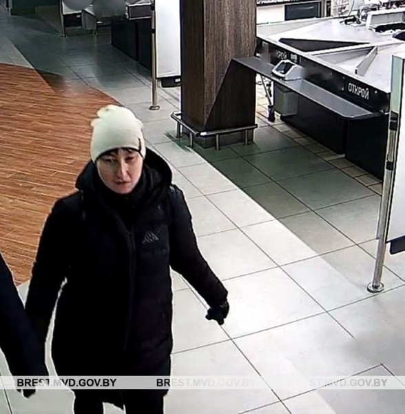 В Бресте милиция устанавливает личность женщины. Смотрите фото В Бресте милиция устанавливает личность женщины. Смотрите фото