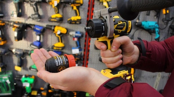 23 февраля близко! Надежным мужчинам дарите надежные инструменты в магазинах «АмайзТрейд» в Бресте