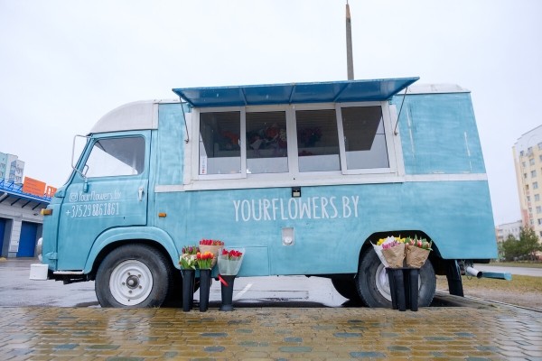 Белорус рассказал, сколько можно заработать на цветах 8 марта