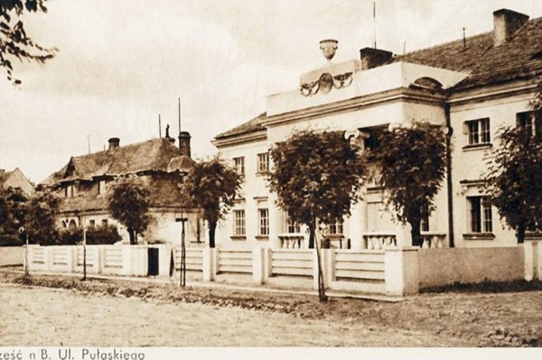 На этой улице Бреста располагаются самые дорогие дома города. Посмотрели, что тут продается