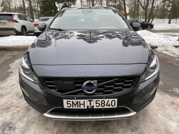 Белорусы поверили в красивую сказку и купили Volvo V60 со скрученным пробегом Белорусы поверили в красивую сказку и купили Volvo V60 со скрученным пробегом