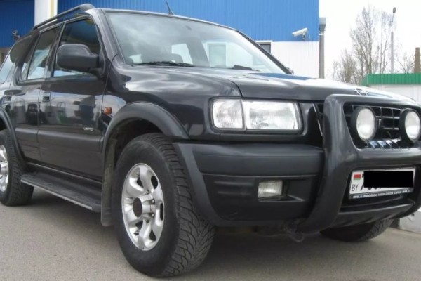 Ни денег, ни автомобиля. Как мошенник покупателя Opel Frontera за нос водил Ни денег, ни автомобиля. Как мошенник покупателя Opel Frontera за нос водил