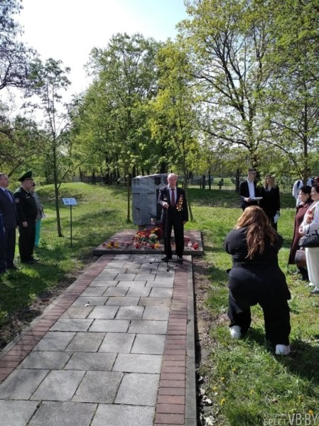 В Бресте почтили память узников концлагерей В Бресте почтили память узников концлагерей