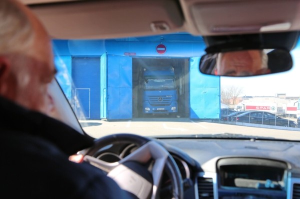 «Я дальнобойщик с хорошей зарплатой!» Водителю большегруза не одобряют льготный кредит на Geely. Почему? «Я дальнобойщик с хорошей зарплатой!» Водителю большегруза не одобряют льготный кредит на Geely. Почему?