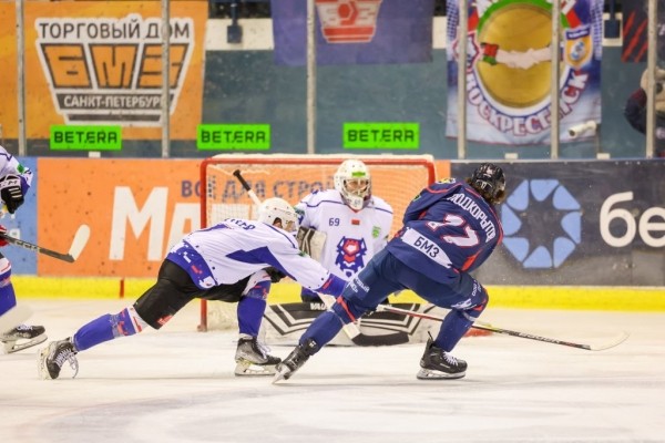 «Металлург» разгромил «Брест» в первой игре финала плей-офф чемпионата Беларуси по хоккею «Металлург» разгромил «Брест» в первой игре финала плей-офф чемпионата Беларуси по хоккею