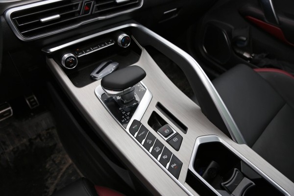 «Я дальнобойщик с хорошей зарплатой!» Водителю большегруза не одобряют льготный кредит на Geely. Почему? «Я дальнобойщик с хорошей зарплатой!» Водителю большегруза не одобряют льготный кредит на Geely. Почему?