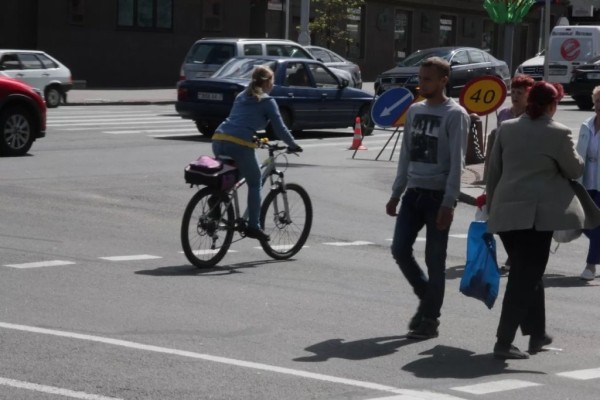 Считается ли столкновение пешехода с велосипедистом ДТП? Рассказали в ГАИ Считается ли столкновение пешехода с велосипедистом ДТП? Рассказали в ГАИ