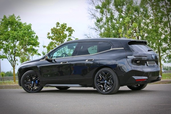 Белорусская фирма купила BMW iX и устала чинить авто. Дилер: «Подтверждения каких-либо неисправностей нет» Белорусская фирма купила BMW iX и устала чинить авто. Дилер: «Подтверждения каких-либо неисправностей нет»