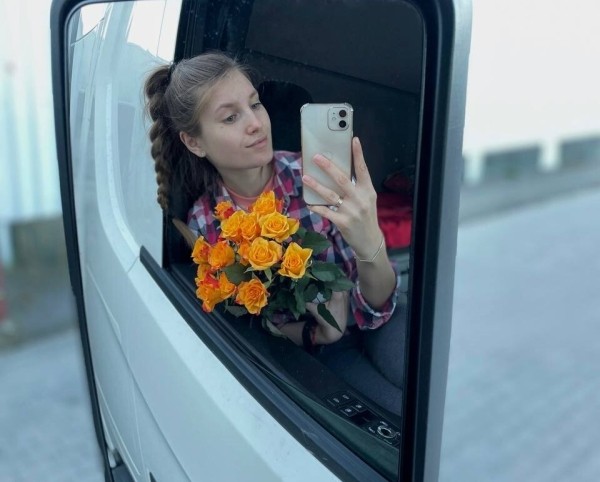 «Мигранты залезают в рефрижератор, чтобы пересечь границу». Как белорусская медсестра управляет 20-тонной Scania «Мигранты залезают в рефрижератор, чтобы пересечь границу». Как белорусская медсестра управляет 20-тонной Scania