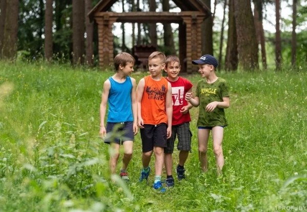 В летний период в Бресте планируется оздоровить 14240 детей, в том числе в загородных стационарных лагерях В летний период в Бресте планируется оздоровить 14240 детей, в том числе в загородных стационарных лагерях