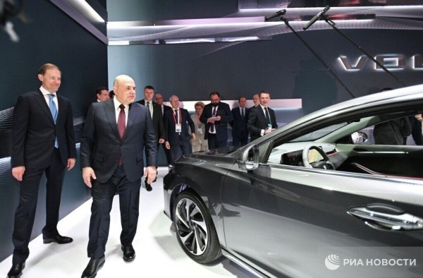 В России представили новую «Волгу» В России представили новую «Волгу»