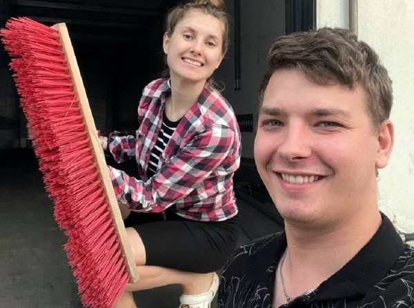 «Мигранты залезают в рефрижератор, чтобы пересечь границу». Как белорусская медсестра управляет 20-тонной Scania «Мигранты залезают в рефрижератор, чтобы пересечь границу». Как белорусская медсестра управляет 20-тонной Scania