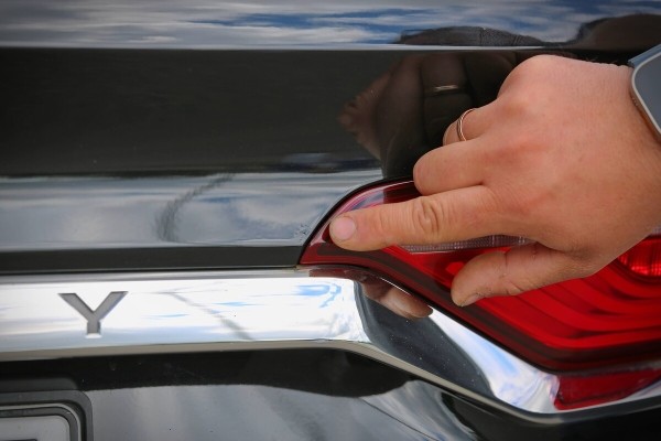 Белорус проехал 40 000 км на Geely Tugella, а теперь очень хочет вернуть кроссовер обратно. Почему? Белорус проехал 40 000 км на Geely Tugella, а теперь очень хочет вернуть кроссовер обратно. Почему?