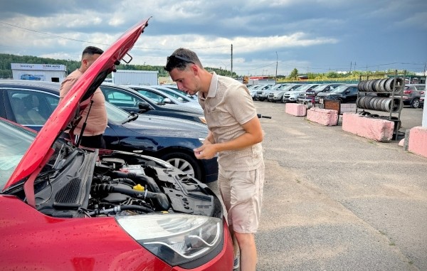 Изучаем с подборщиком, что можно купить за $12 000 «без пробега по РБ» Изучаем с подборщиком, что можно купить за $12 000 «без пробега по РБ»