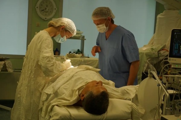 Не только слышал, но и видел, как бьётся сердце в груди. Знакомимся с хирургом из Бреста Не только слышал, но и видел, как бьётся сердце в груди. Знакомимся с хирургом из Бреста