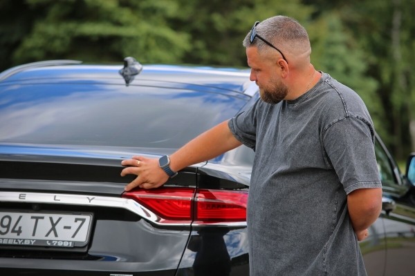 Белорус проехал 40 000 км на Geely Tugella, а теперь очень хочет вернуть кроссовер обратно. Почему? Белорус проехал 40 000 км на Geely Tugella, а теперь очень хочет вернуть кроссовер обратно. Почему?