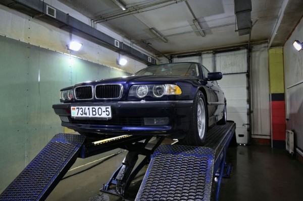 BMW 740iL (E38) в руках белоруса: «Затраты на содержание — информация не для слабонервных» BMW 740iL (E38) в руках белоруса: «Затраты на содержание — информация не для слабонервных»