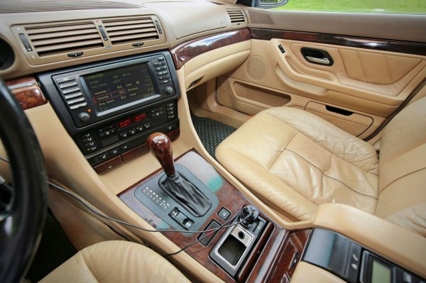 BMW 740iL (E38) в руках белоруса: «Затраты на содержание — информация не для слабонервных» BMW 740iL (E38) в руках белоруса: «Затраты на содержание — информация не для слабонервных»