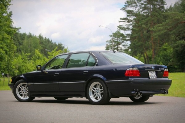 BMW 740iL (E38) в руках белоруса: «Затраты на содержание — информация не для слабонервных» BMW 740iL (E38) в руках белоруса: «Затраты на содержание — информация не для слабонервных»