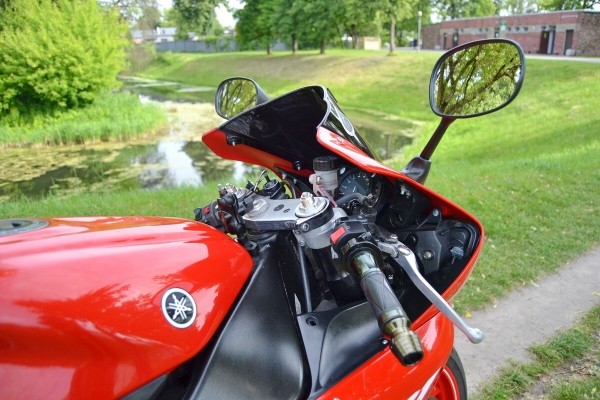 «Его многие боятся!» Многодетная мама рассекает на «суперспорте» Yamaha YZF-R1 по Бресту «Его многие боятся!» Многодетная мама рассекает на «суперспорте» Yamaha YZF-R1 по Бресту