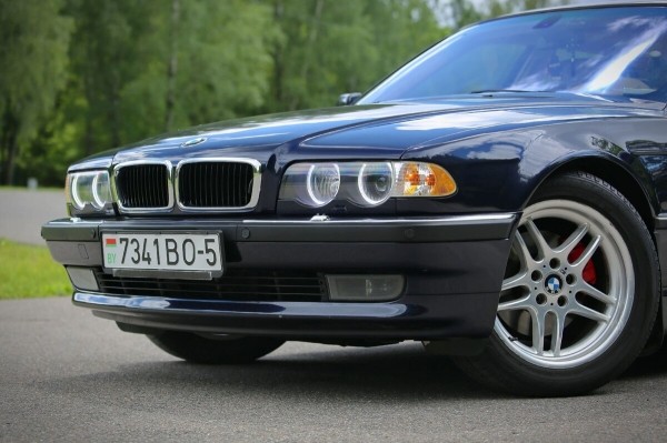 BMW 740iL (E38) в руках белоруса: «Затраты на содержание — информация не для слабонервных» BMW 740iL (E38) в руках белоруса: «Затраты на содержание — информация не для слабонервных»