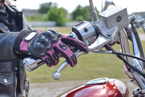 Девушка из Кобрина рассказала о своём Suzuki Intruder VS800 Девушка из Кобрина рассказала о своём Suzuki Intruder VS800