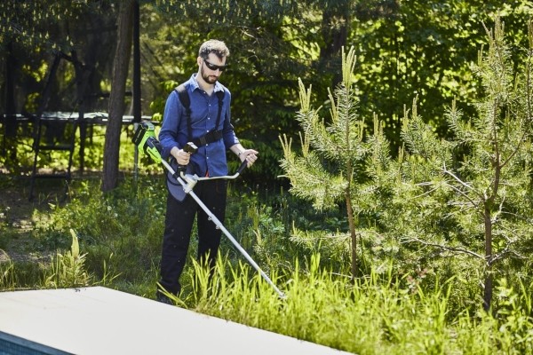 Покупаем триммер для дачи: как не ошибиться в выборе Покупаем триммер для дачи: как не ошибиться в выборе