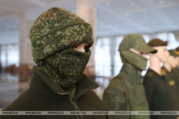 В Беларуси представили новые образцы военной формы В Беларуси представили новые образцы военной формы