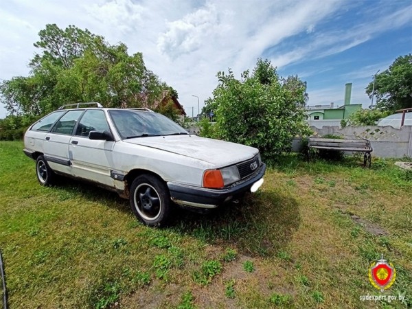 В Кобринском районе парень покатался на чужом авто по агрогородку и вернул его в соседний двор — теперь ему грозит до трех лет В Кобринском районе парень покатался на чужом авто по агрогородку и вернул его в соседний двор — теперь ему грозит до трех лет