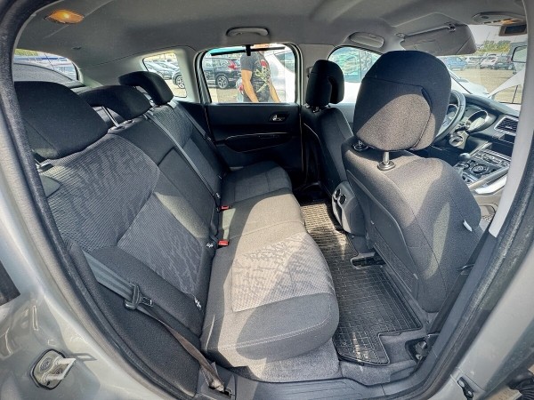 Изучаем с подборщиком, что можно купить за $12 000 «без пробега по РБ» Изучаем с подборщиком, что можно купить за $12 000 «без пробега по РБ»