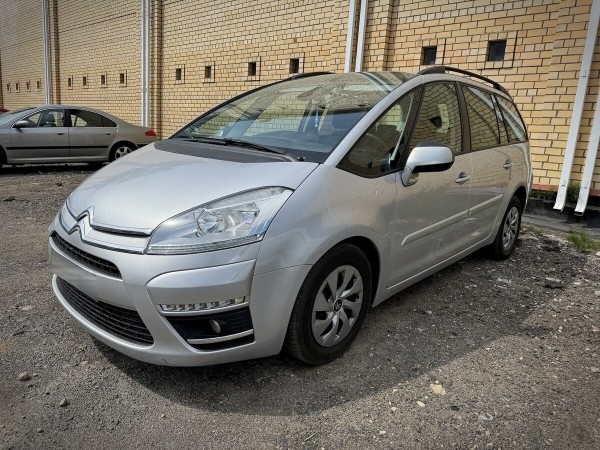 Изучаем с подборщиком, что можно купить за $12 000 «без пробега по РБ» Изучаем с подборщиком, что можно купить за $12 000 «без пробега по РБ»