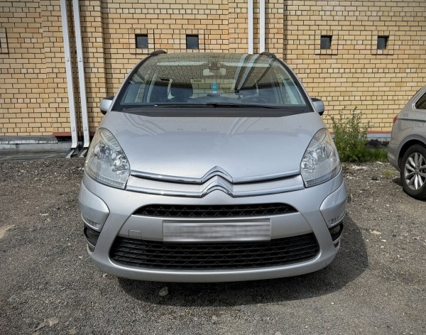 Изучаем с подборщиком, что можно купить за $12 000 «без пробега по РБ» Изучаем с подборщиком, что можно купить за $12 000 «без пробега по РБ»