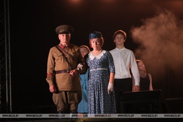 Около 20 тыс. человек стали участниками митинга-реквиема в Брестской крепости Около 20 тыс. человек стали участниками митинга-реквиема в Брестской крепости