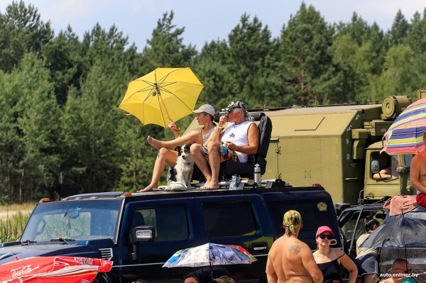 Под Брестом проходит джип-фестиваль. Фоторепортаж Под Брестом проходит джип-фестиваль. Фоторепортаж