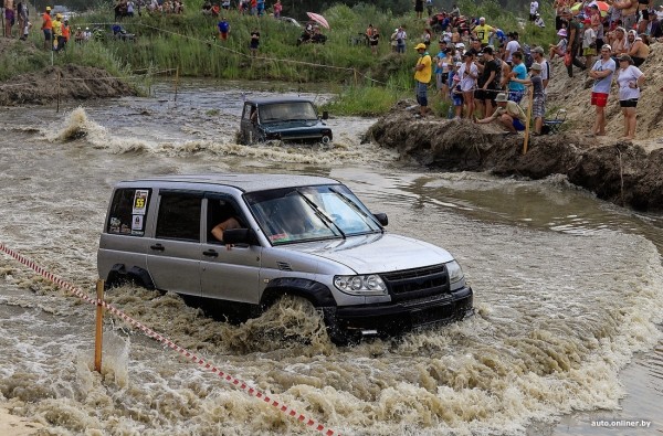 Под Брестом проходит джип-фестиваль. Фоторепортаж Под Брестом проходит джип-фестиваль. Фоторепортаж