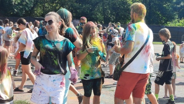 «Цветное безумие» и пенная вечеринка. Фестиваль Dreamfest в городском парке Бреста «Цветное безумие» и пенная вечеринка. Фестиваль Dreamfest в городском парке Бреста