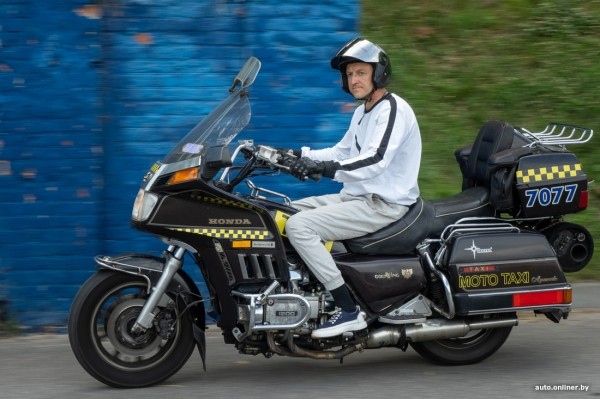 Права категории А получил только в 36 лет: как белорус зарабатывает на мототакси Права категории А получил только в 36 лет: как белорус зарабатывает на мототакси