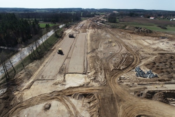 Польша продолжает строить скоростную дорогу до границы с РБ Польша продолжает строить скоростную дорогу до границы с РБ