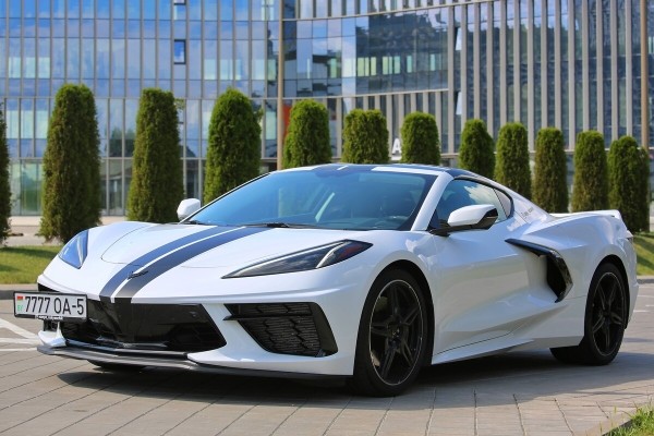 «На светофорах бывает стыдно!». Белорус о спорткаре за $150 000 «На светофорах бывает стыдно!». Белорус о спорткаре за $150 000