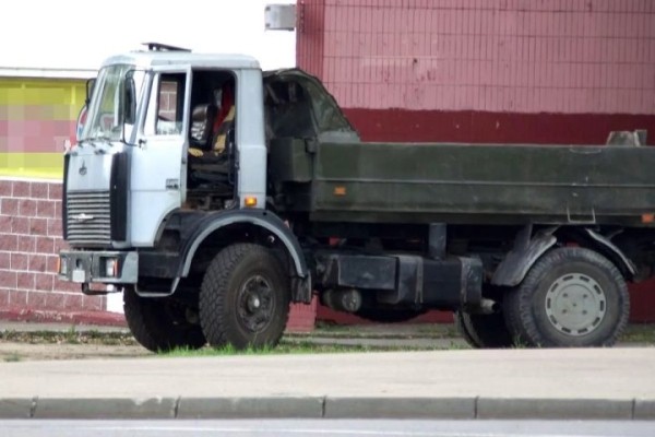 Пьяный пинчанин угнал грузовой МАЗ и совершил на нем ДТП Пьяный пинчанин угнал грузовой МАЗ и совершил на нем ДТП
