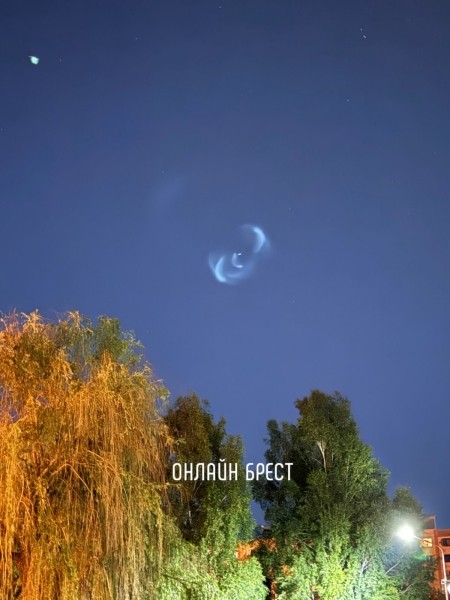 В небе над Брестом читатели наблюдали странный объект. Что это было? В небе над Брестом читатели наблюдали странный объект. Что это было?