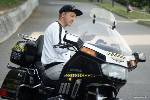 Права категории А получил только в 36 лет: как белорус зарабатывает на мототакси Права категории А получил только в 36 лет: как белорус зарабатывает на мототакси