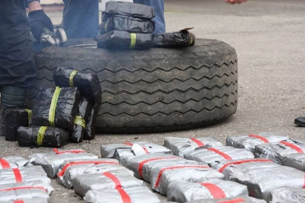 Пятерых граждан Беларуси и Польши задержали брестские сотрудники наркоконтроля и таможни Пятерых граждан Беларуси и Польши задержали брестские сотрудники наркоконтроля и таможни