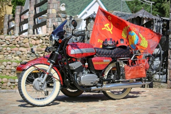 Сделал Jawa необычной! Посмотрите, в какой интересный проект белорус превратил чехословацкий мотоцикл Сделал Jawa необычной! Посмотрите, в какой интересный проект белорус превратил чехословацкий мотоцикл