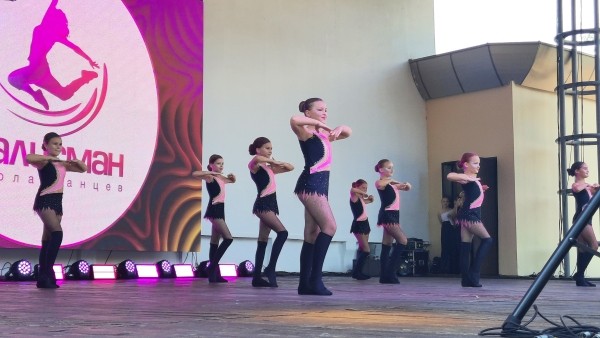 «Цветное безумие» и пенная вечеринка. Фестиваль Dreamfest в городском парке Бреста «Цветное безумие» и пенная вечеринка. Фестиваль Dreamfest в городском парке Бреста