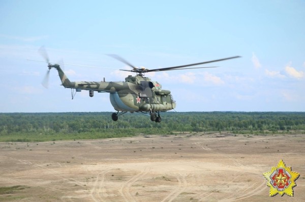 Ночное десантирование на Брестском полигоне. Смотрите фото Ночное десантирование на Брестском полигоне. Смотрите фото