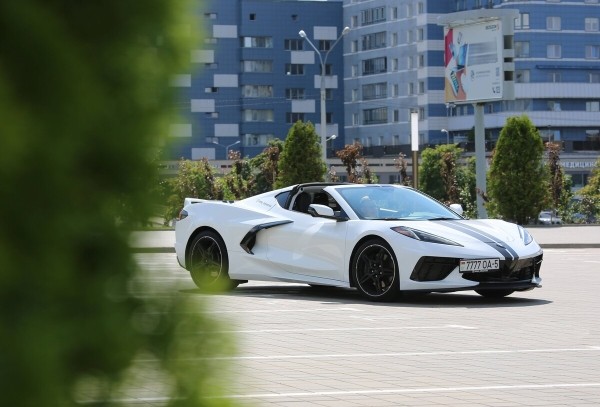 «На светофорах бывает стыдно!». Белорус о спорткаре за $150 000 «На светофорах бывает стыдно!». Белорус о спорткаре за $150 000