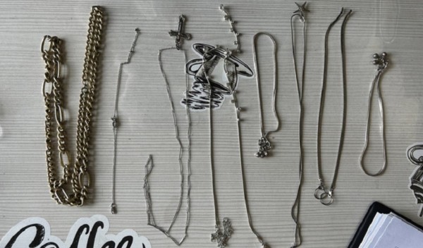 Никогда не оставляйте окна приоткрытыми. Как у минчан «выдувало» все деньги и украшения из квартир Никогда не оставляйте окна приоткрытыми. Как у минчан «выдувало» все деньги и украшения из квартир