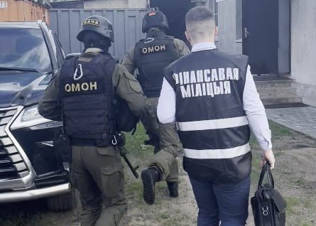 Компания маршрутных такси придумала схему ухода от налогов на 2,2 миллиона рублей Компания маршрутных такси придумала схему ухода от налогов на 2,2 миллиона рублей