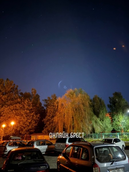 В небе над Брестом читатели наблюдали странный объект. Что это было? В небе над Брестом читатели наблюдали странный объект. Что это было?